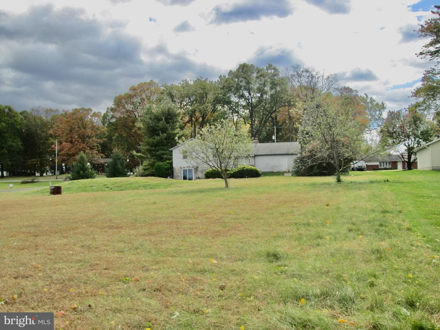 409 E Rosebud Road photo 35