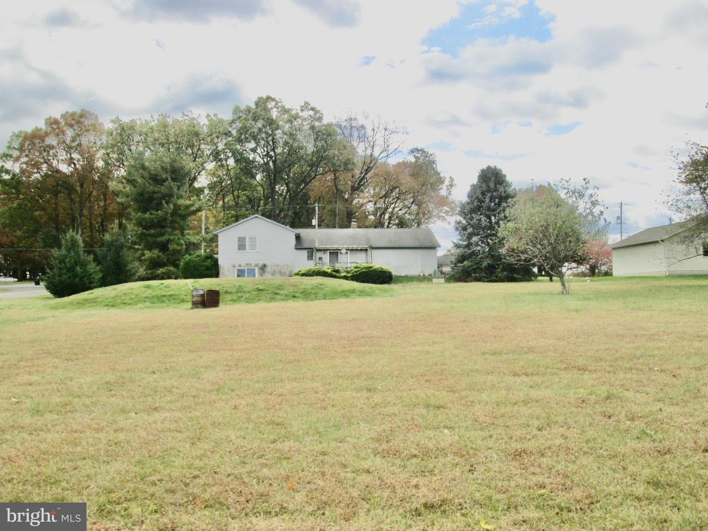 409 E Rosebud Road photo 37