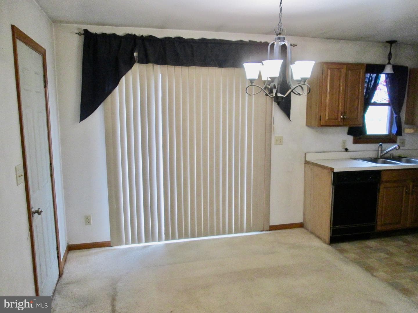 409 E Rosebud Road photo 8
