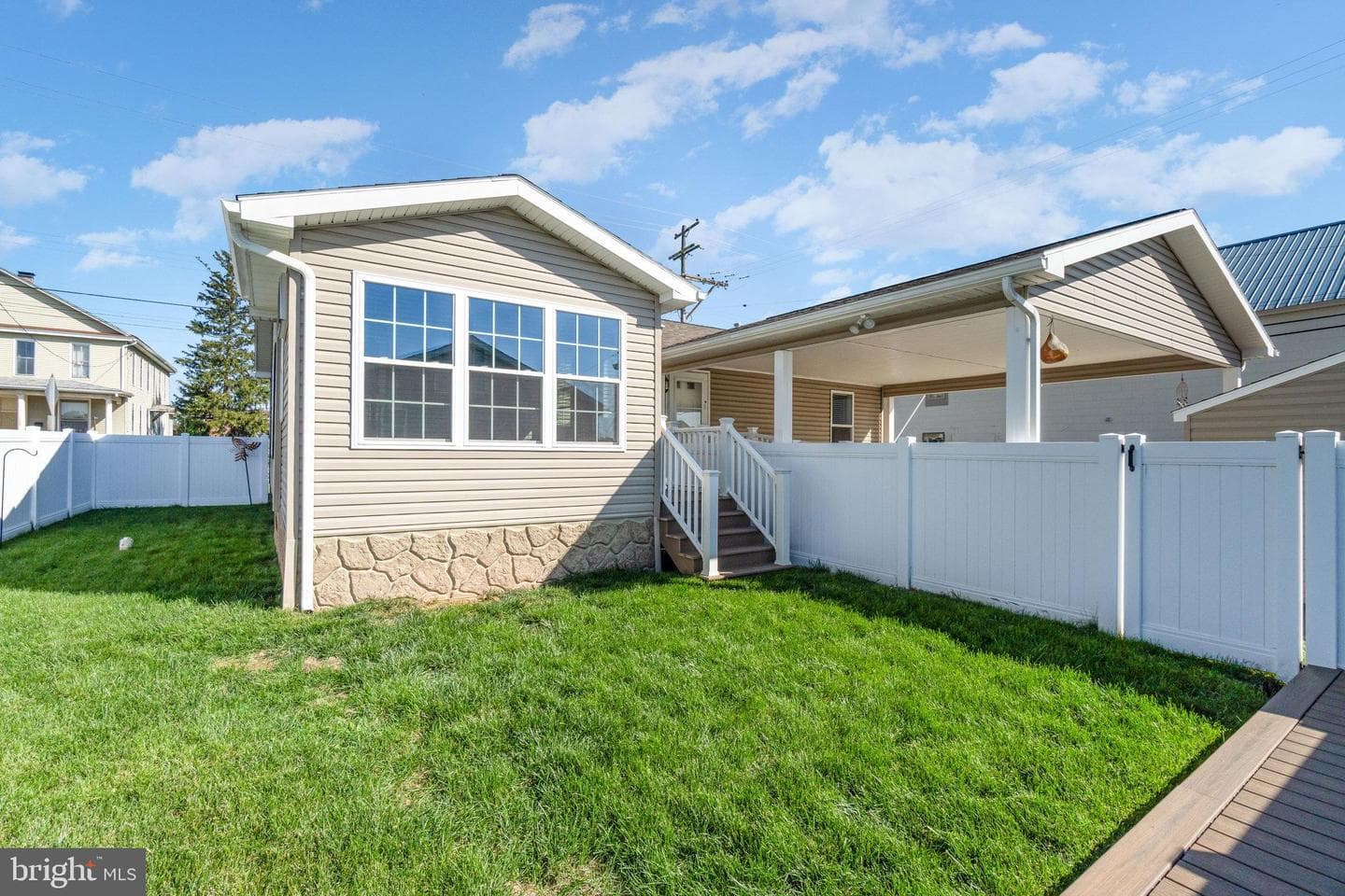 421 N Railroad Street photo 21