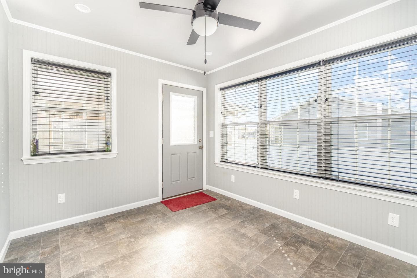 421 N Railroad Street photo 9