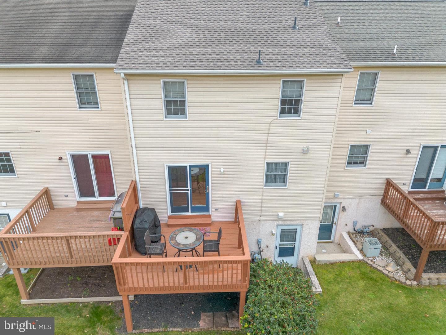 2083 Greystone Drive photo 32