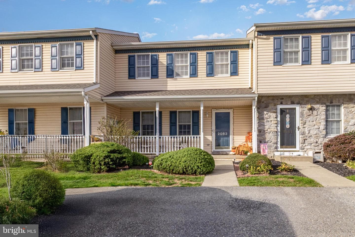2083 Greystone Drive photo 4