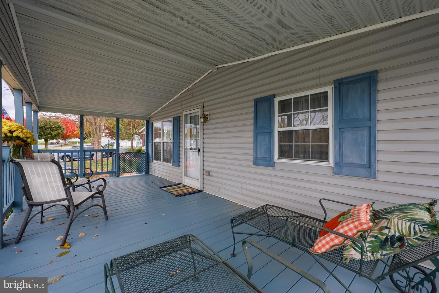 564 W Cedar Street photo 10