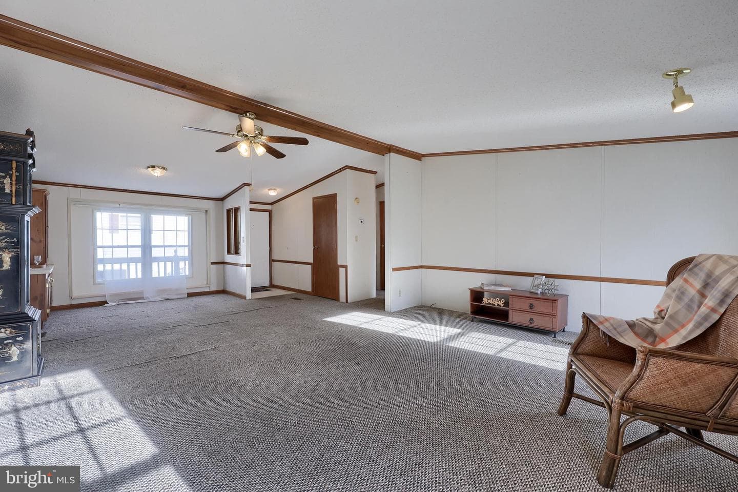 564 W Cedar Street photo 11