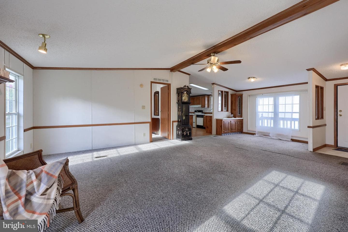 564 W Cedar Street photo 14