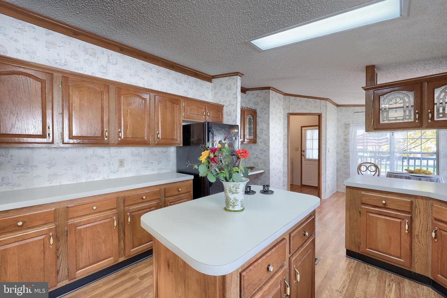 564 W Cedar Street photo 19