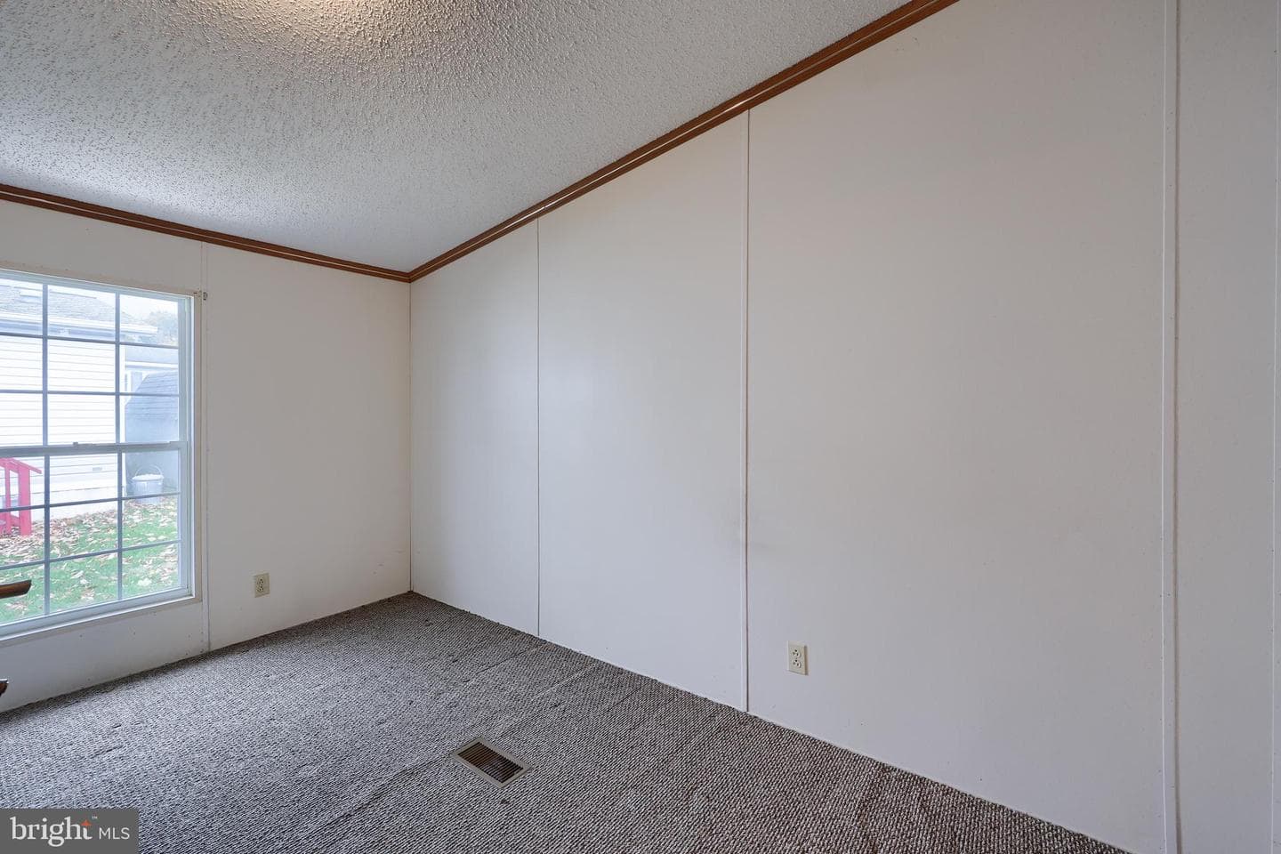 564 W Cedar Street photo 31