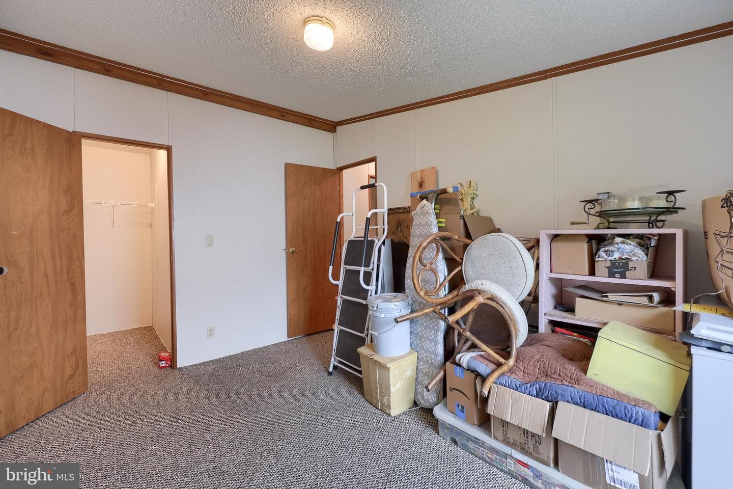 564 W Cedar Street photo 32