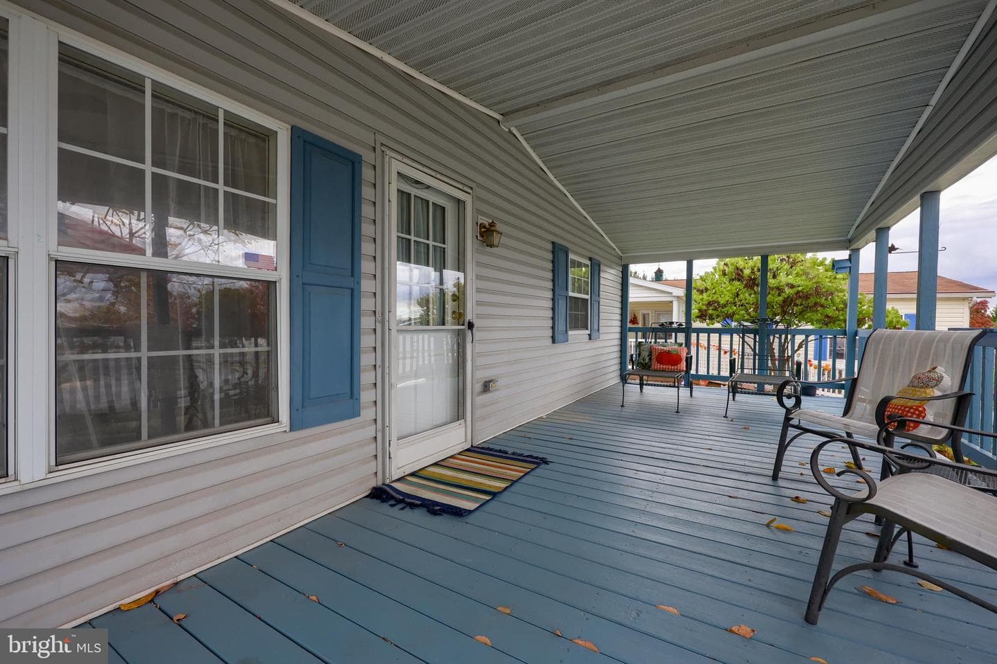 564 W Cedar Street photo 9