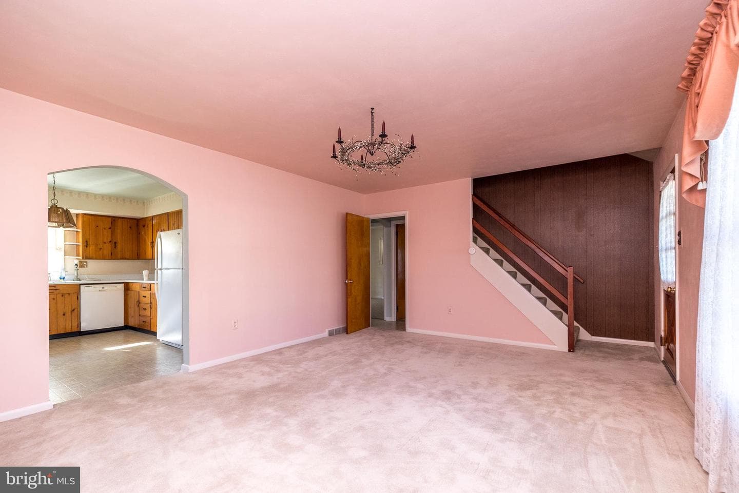 538 W Locust Street photo 12