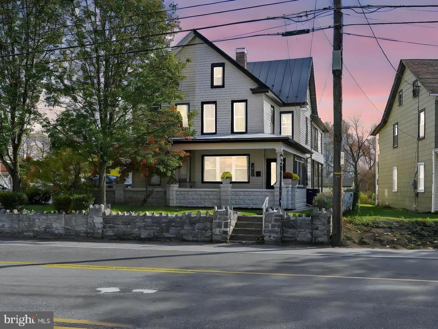 1074 E Main Street