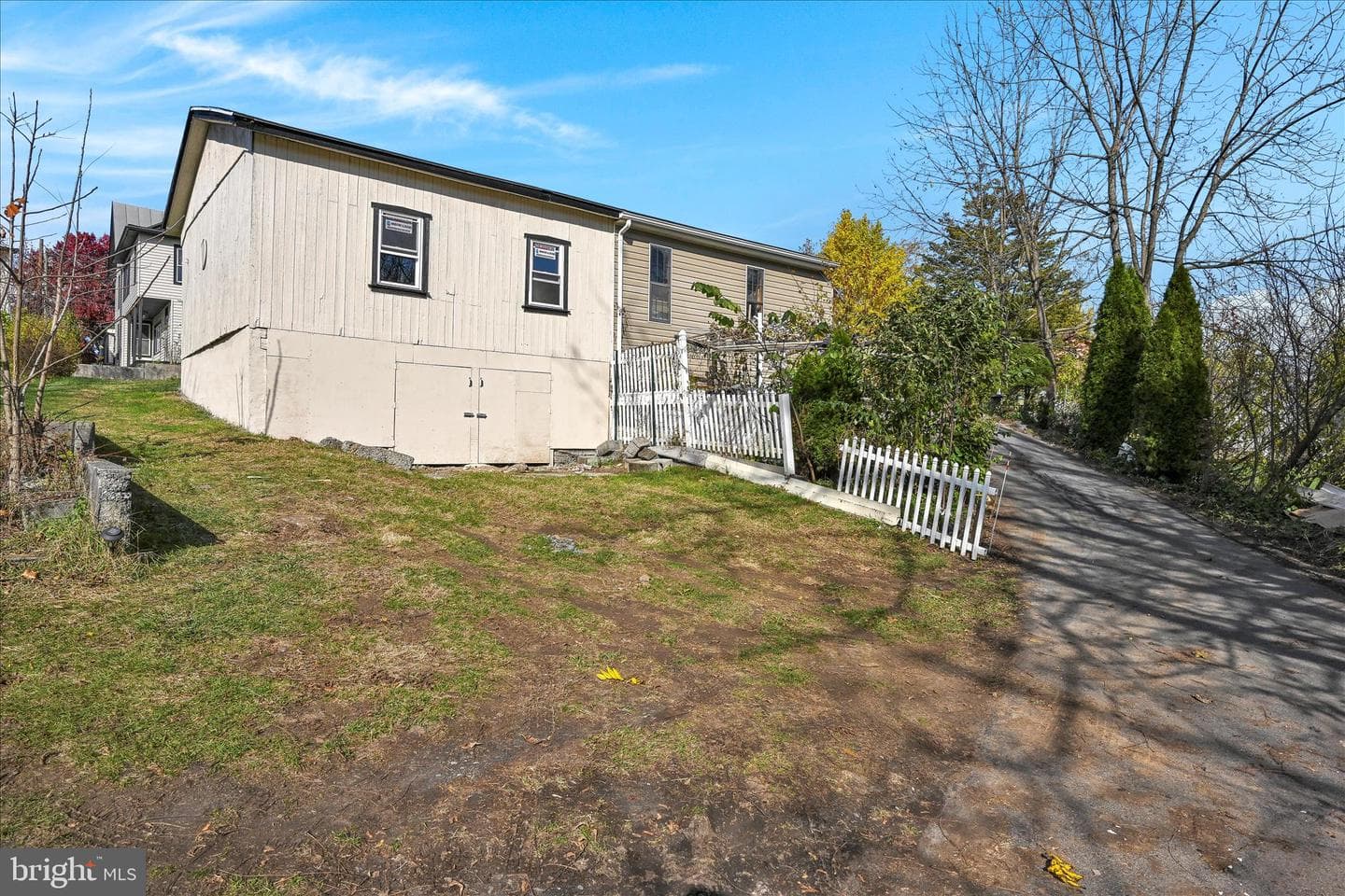 1074 E Main Street photo 29