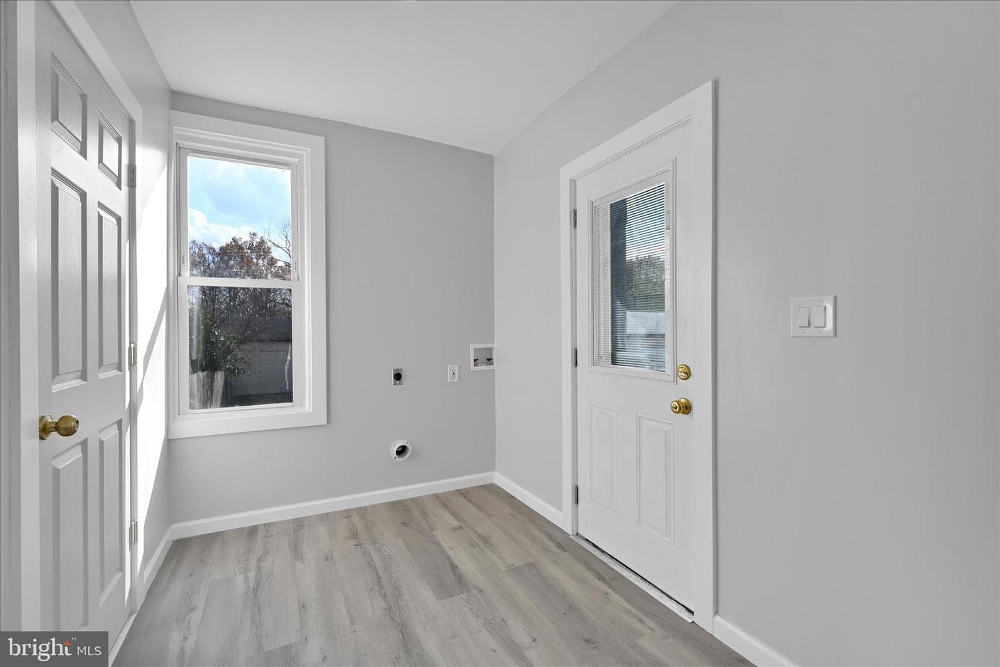 1074 E Main Street photo 6