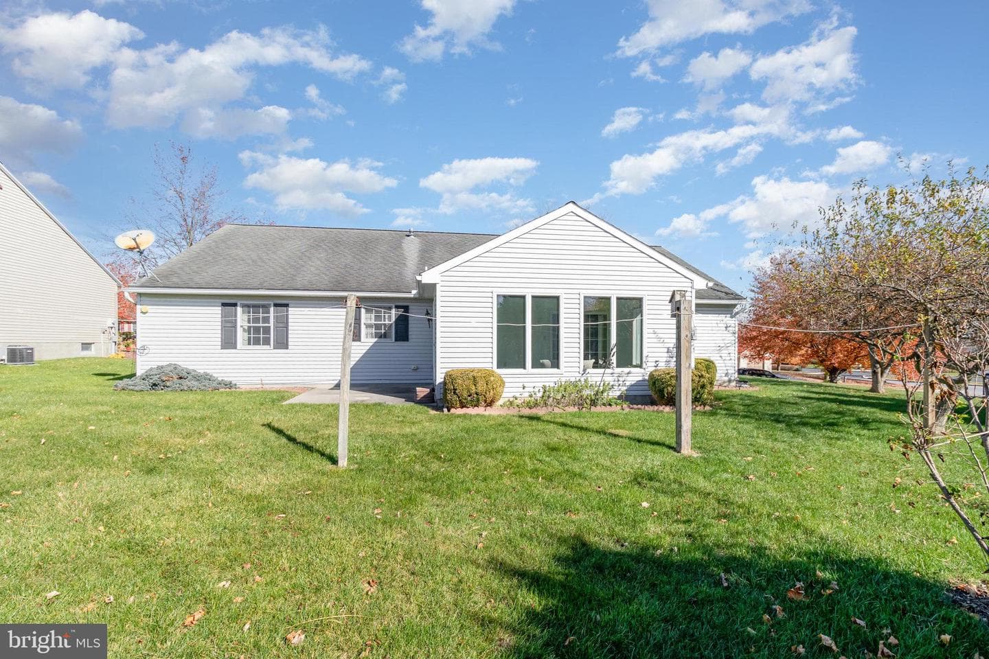15 Lakeview Drive photo 32
