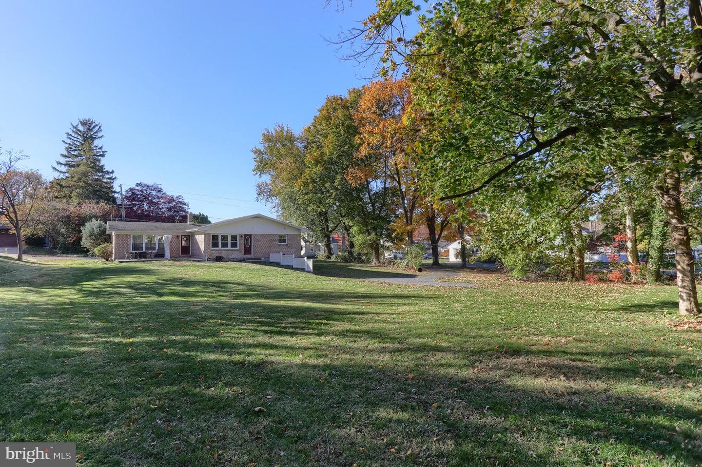 508 Noble Street photo 33