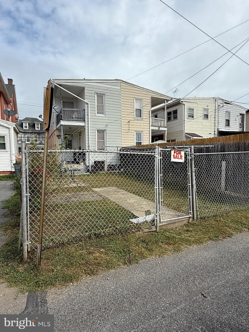 130 Lehman Street photo 4