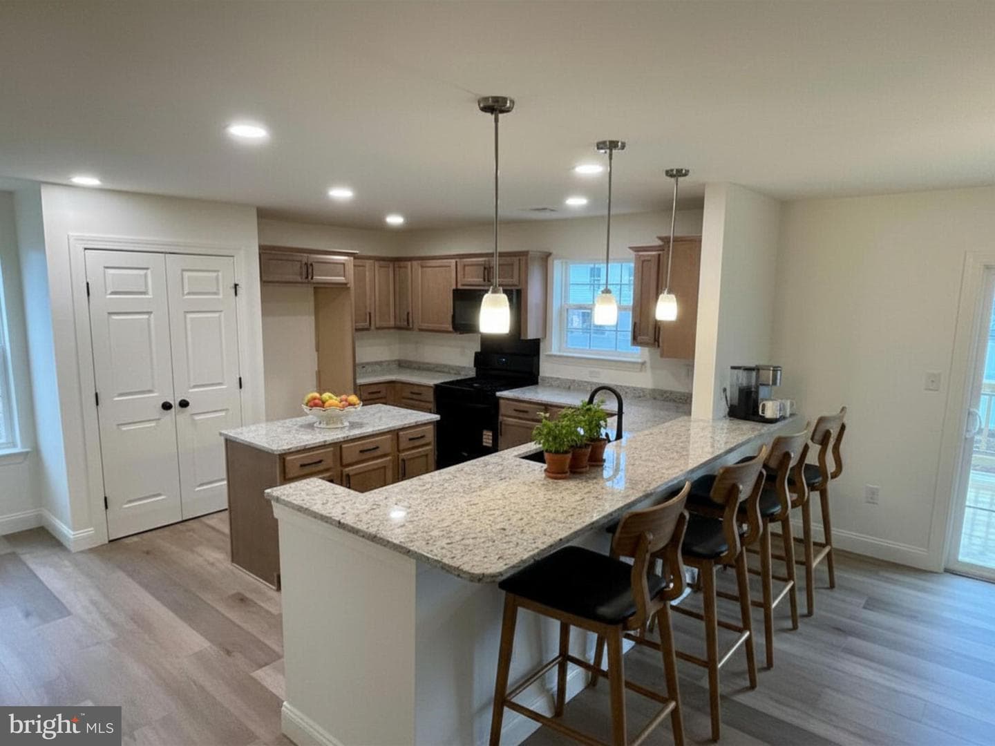 305 Jasmine Drive photo 3