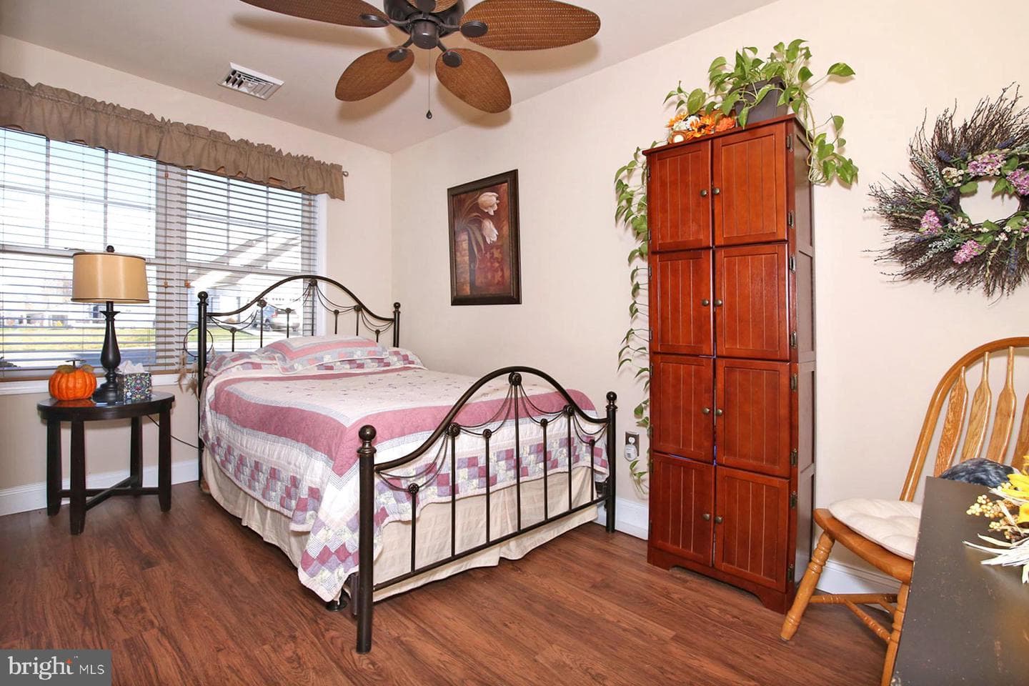 1122 Alden Way photo 17