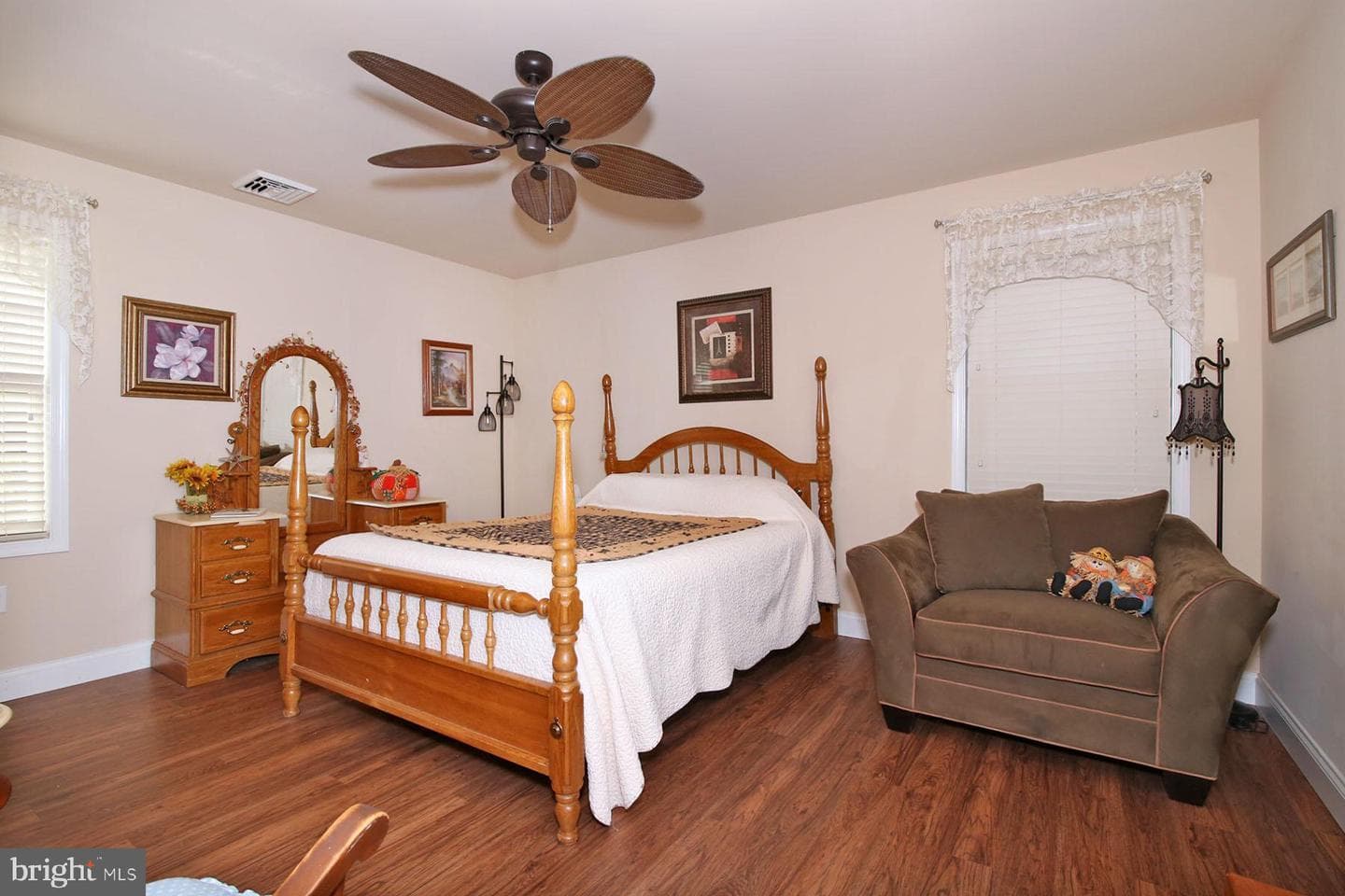 1122 Alden Way photo 19