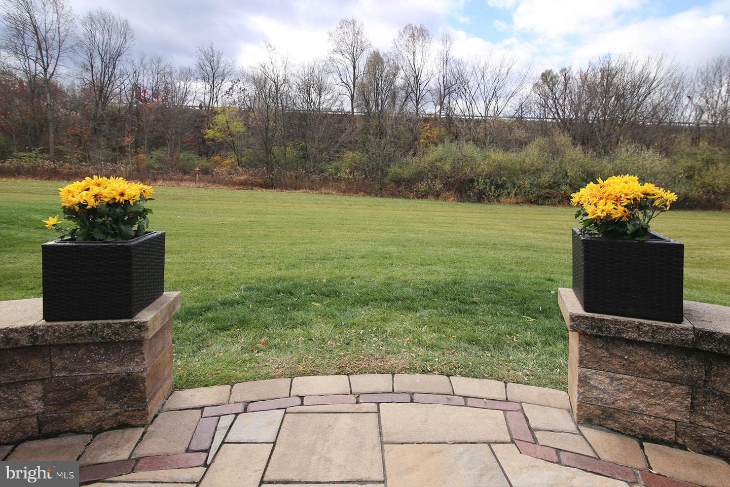 1122 Alden Way photo 35