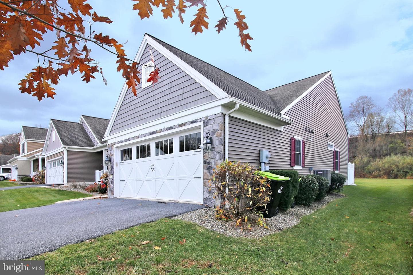1122 Alden Way photo 46