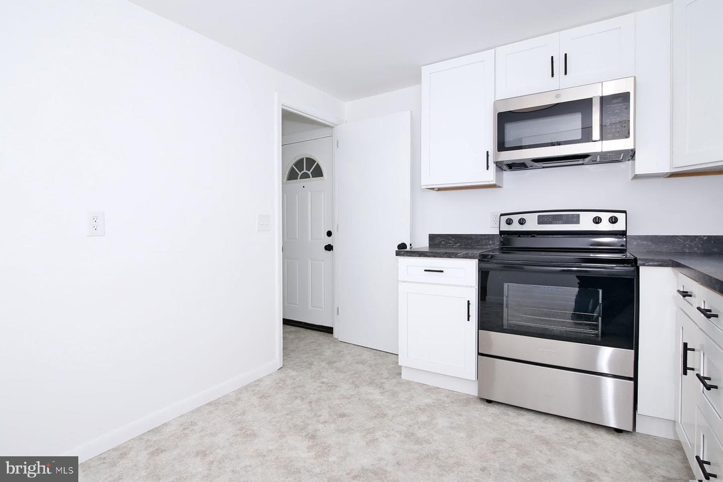 1011 State Drive photo 12
