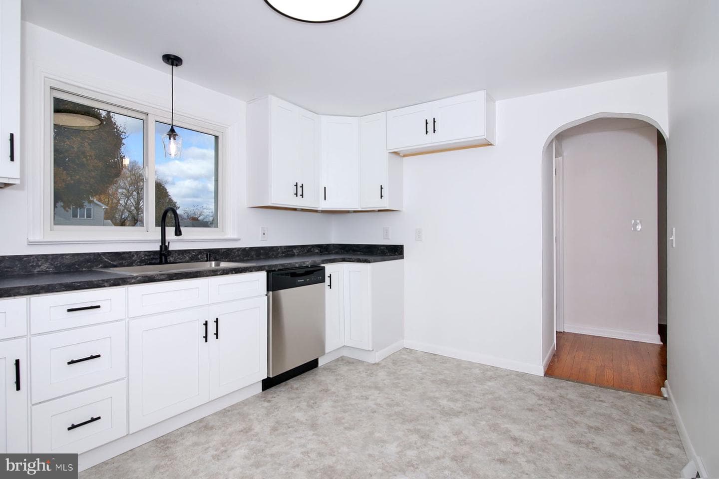 1011 State Drive photo 13