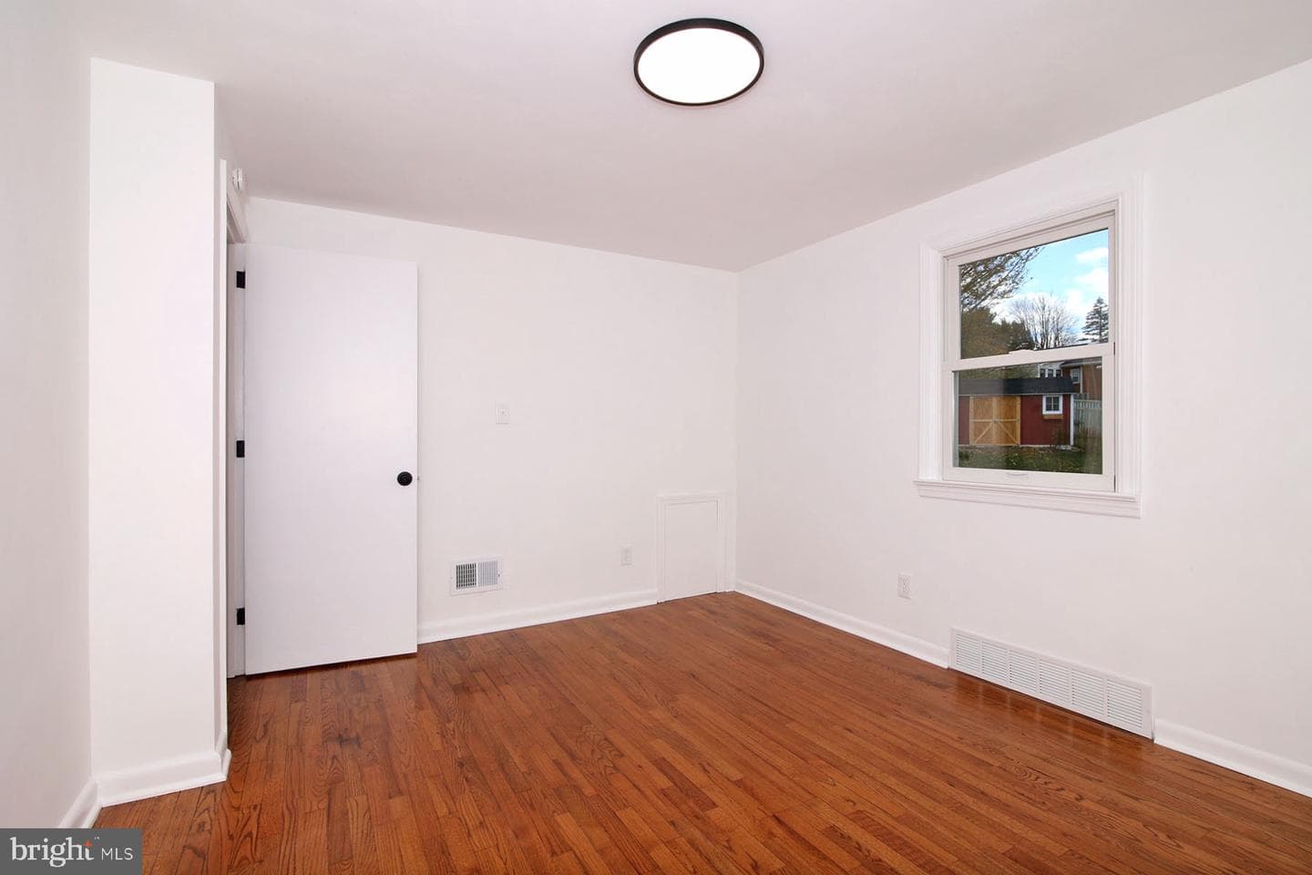1011 State Drive photo 17
