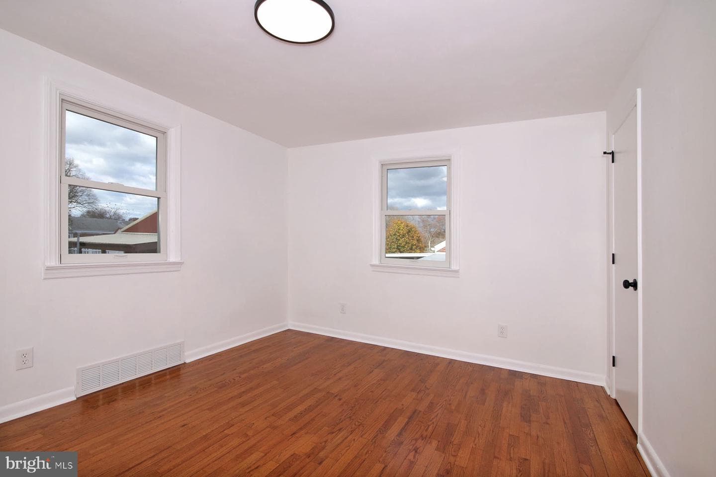 1011 State Drive photo 18