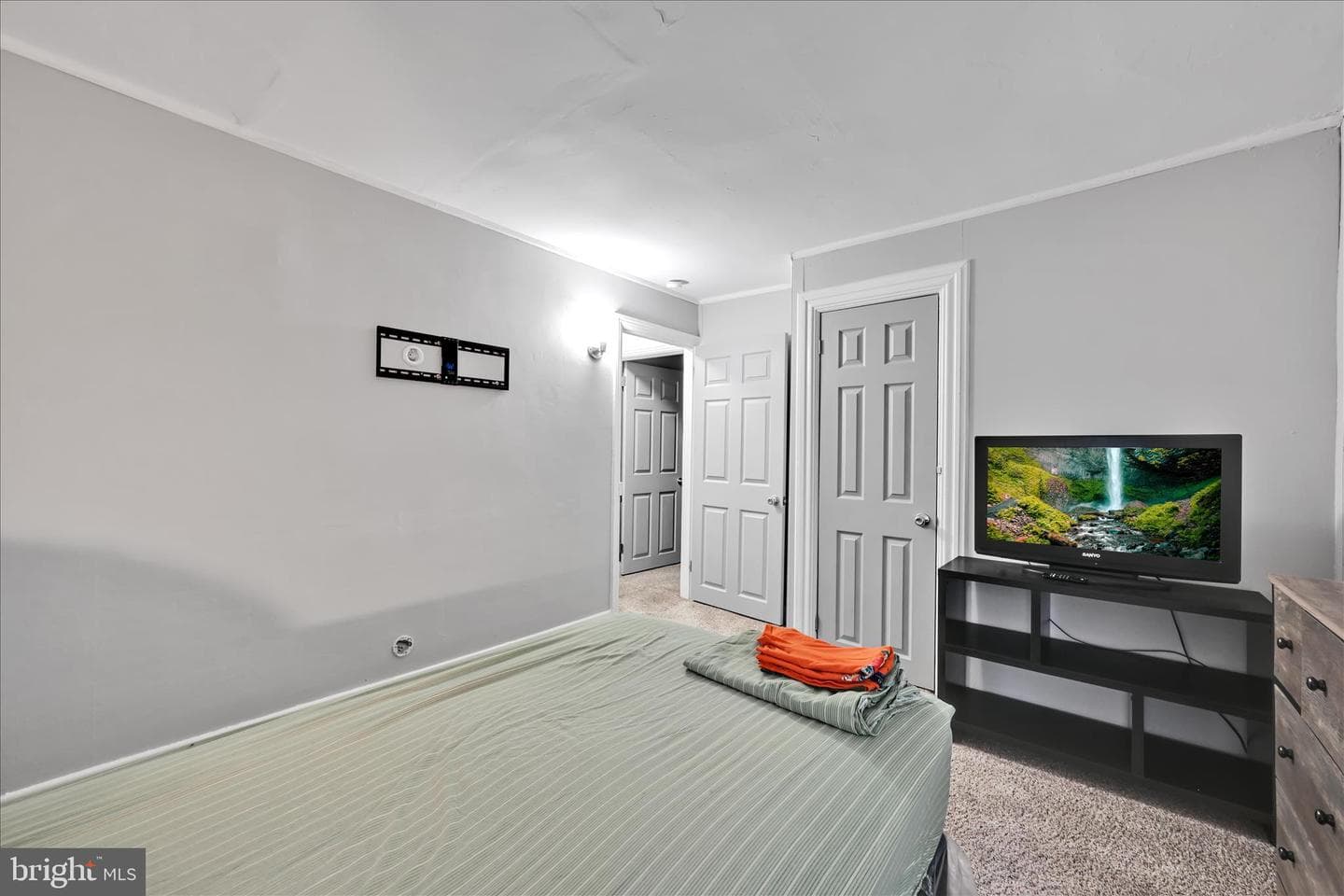 1730 Center Street photo 16