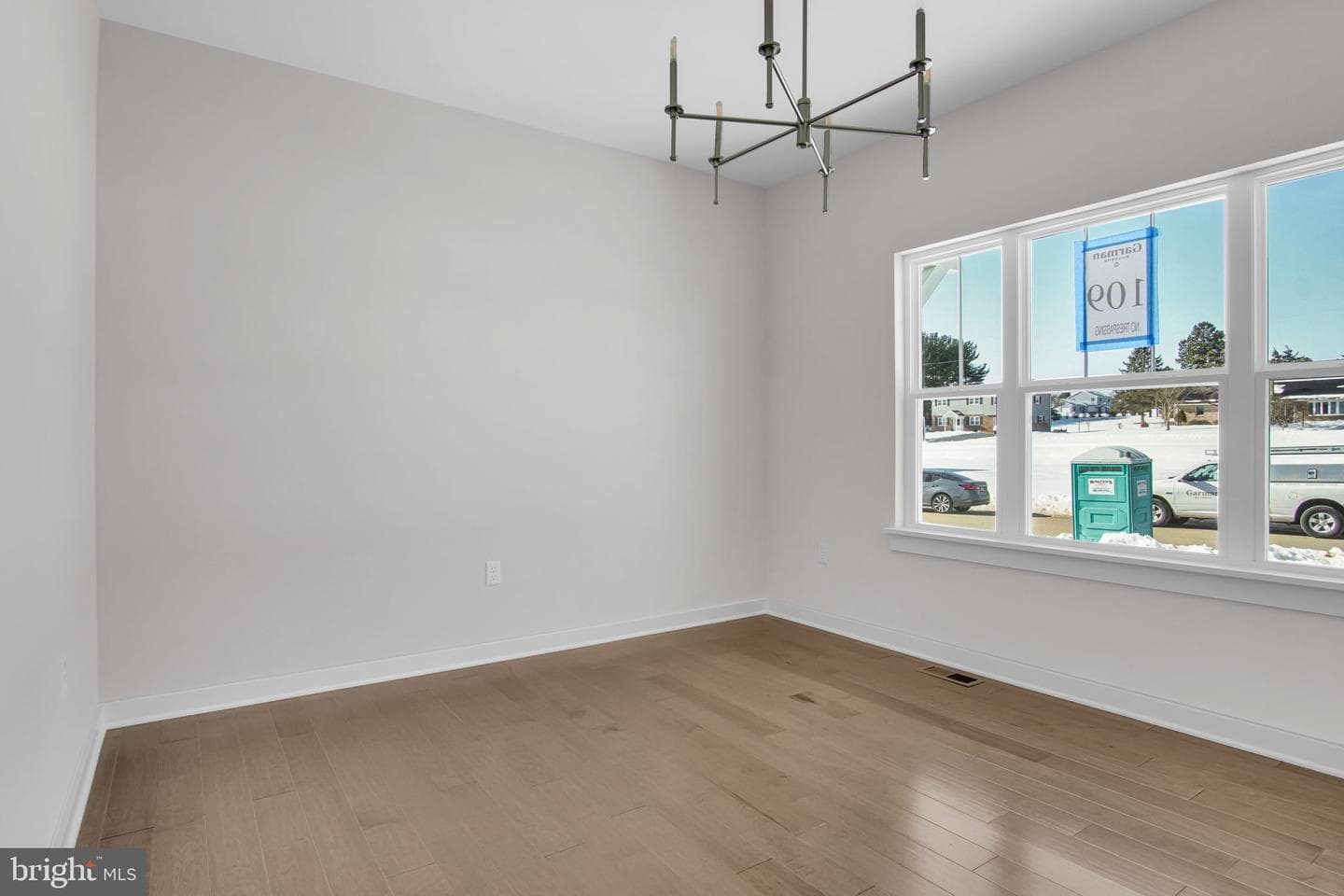 134 Alexandria Drive photo 5