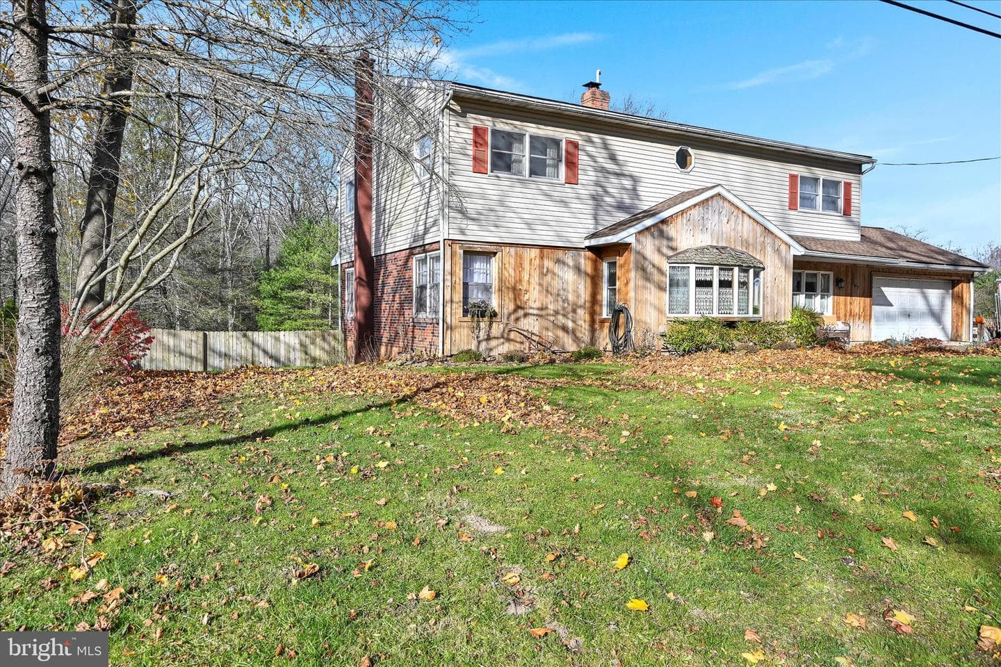 107 Moonshine Road, Jonestown
