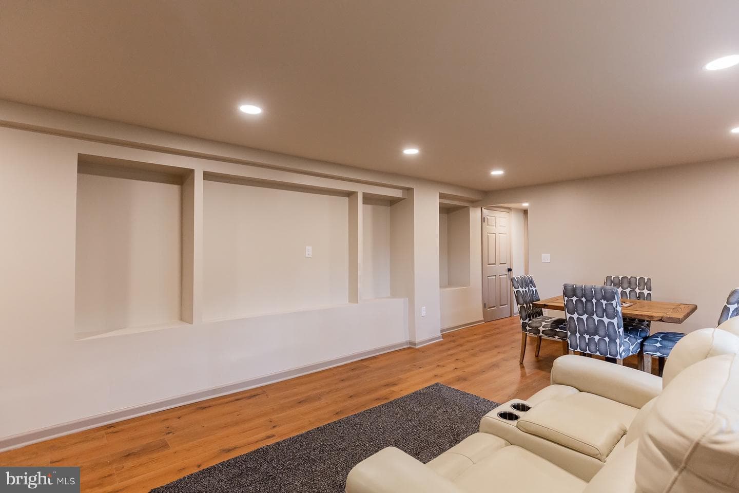 425 Yale Avenue photo 56