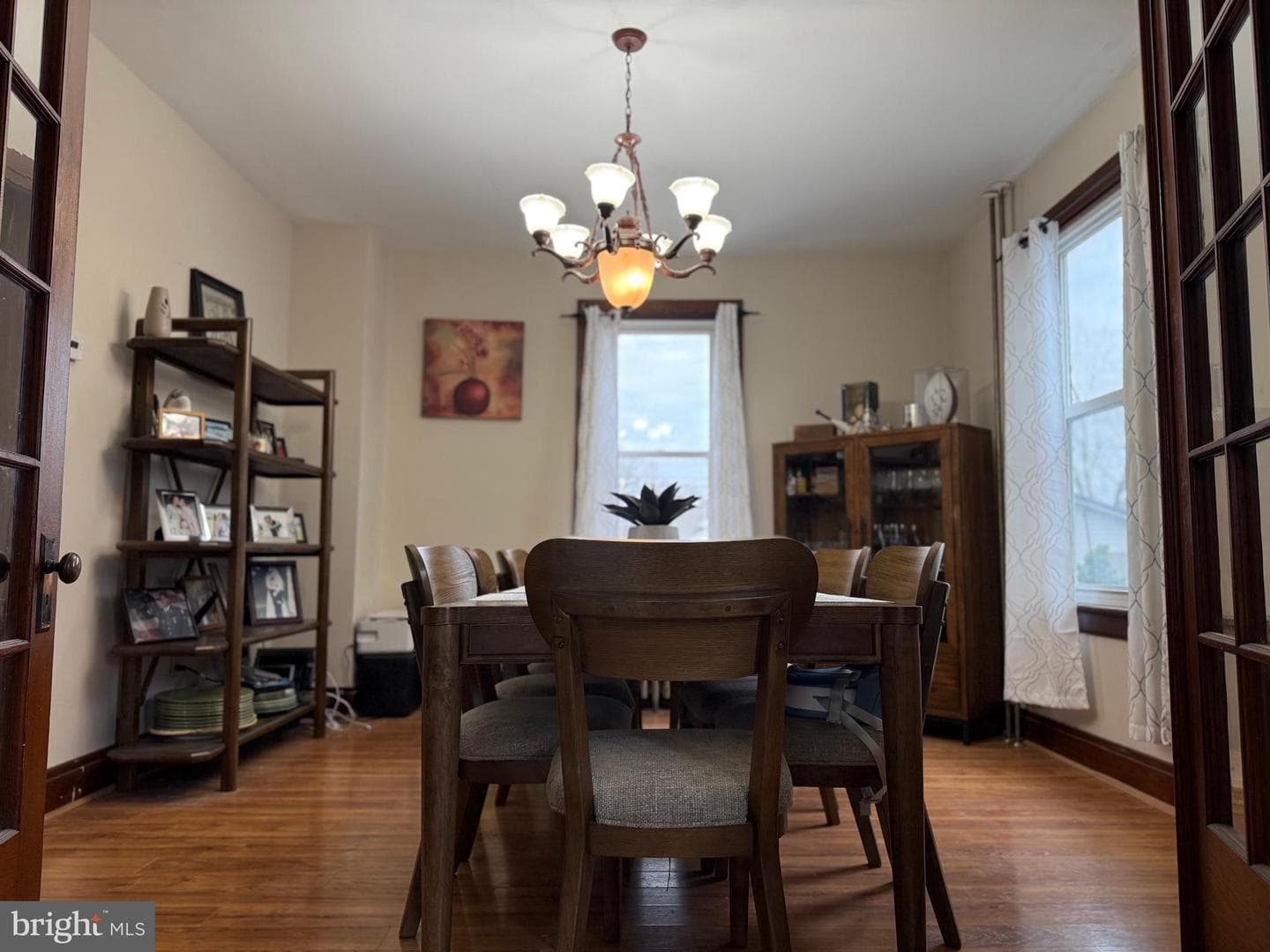 425 E Maple Street photo 8