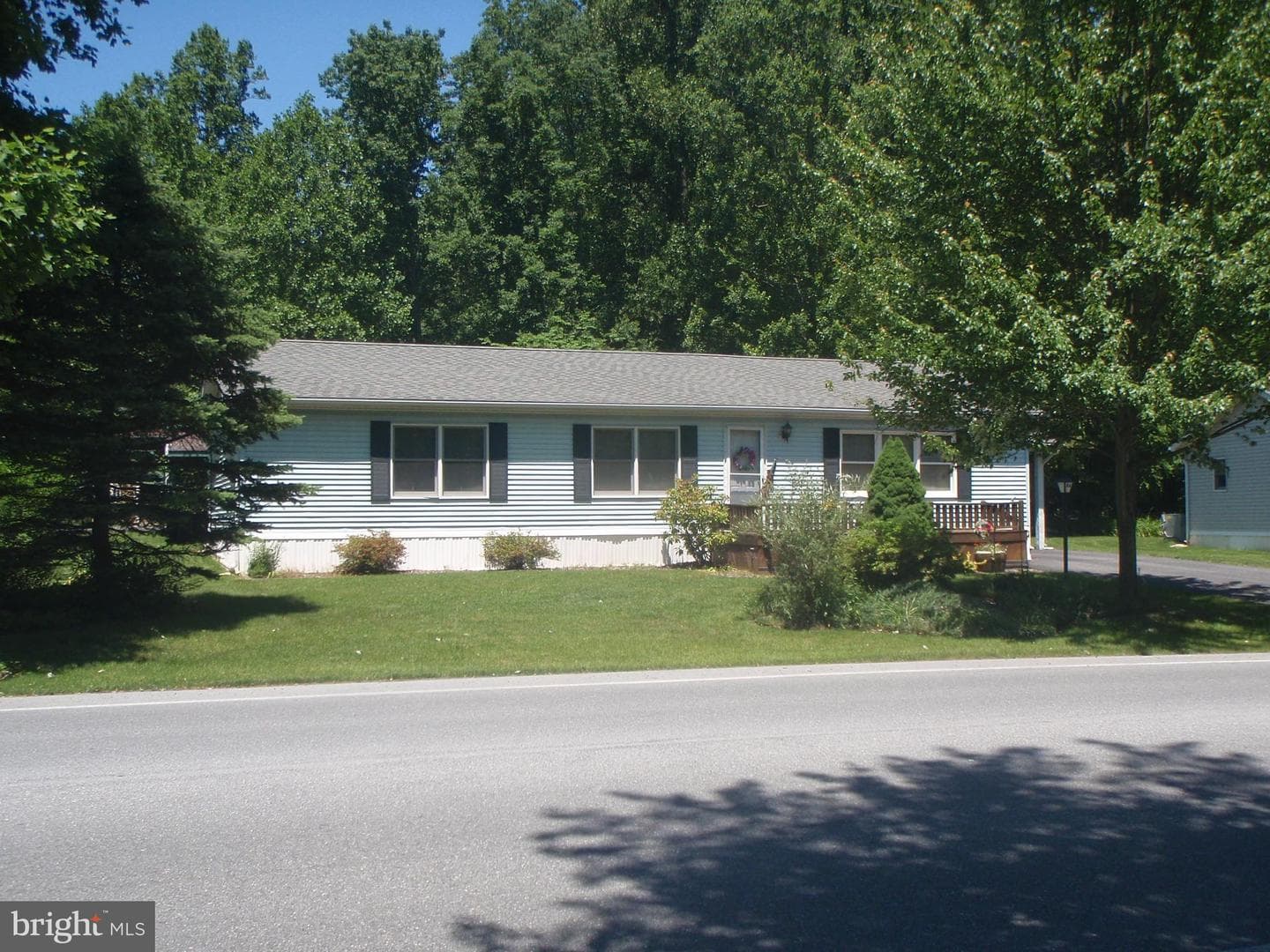 64 Maple Ave Tp-0016 photo 2