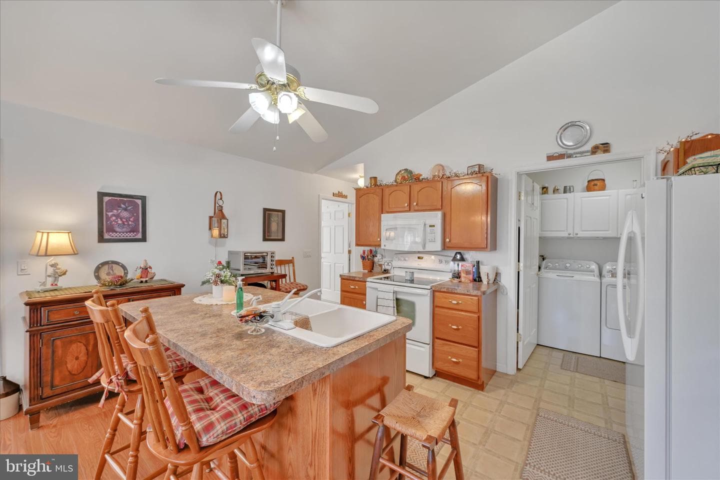 1592 Berry Drive photo 11