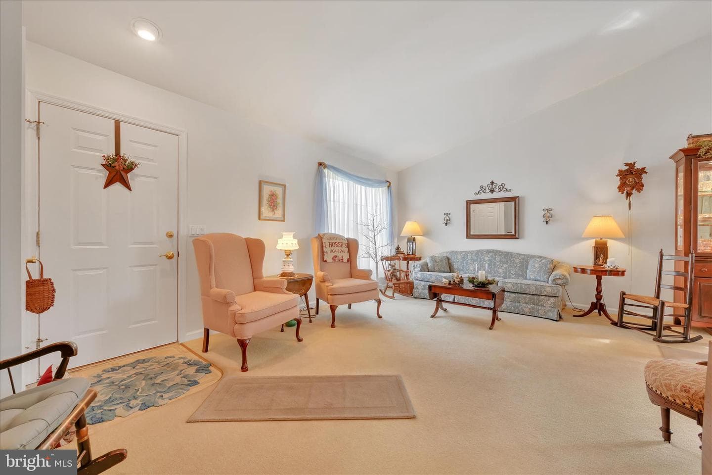1592 Berry Drive photo 6