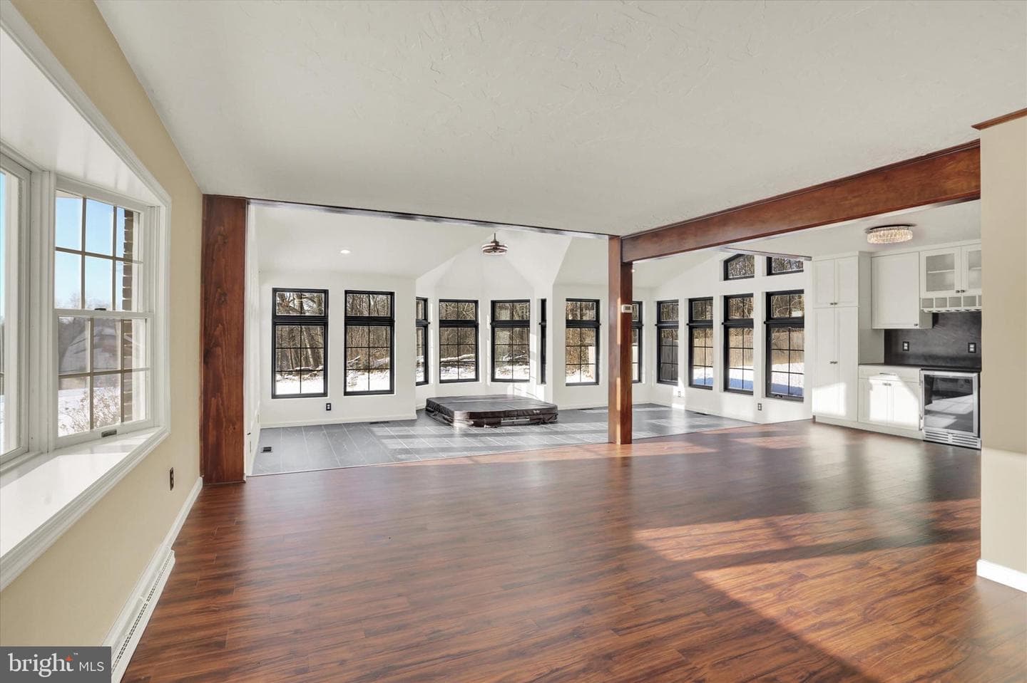 965 N College Street photo 10