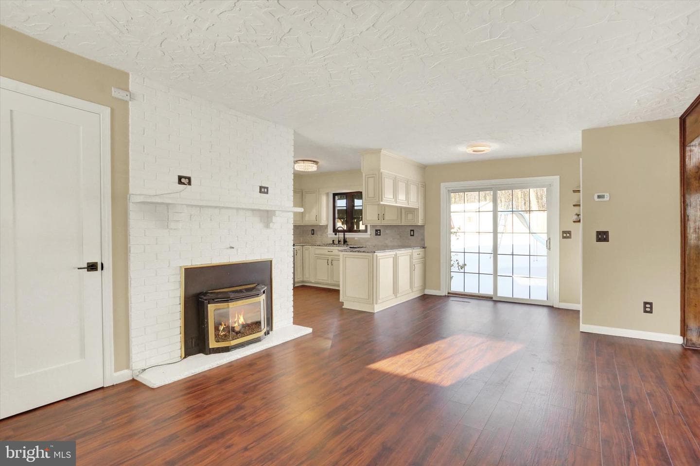 965 N College Street photo 28