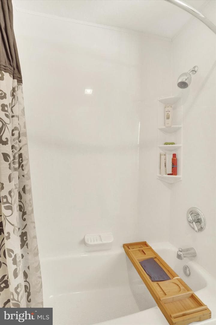 965 N College Street photo 38