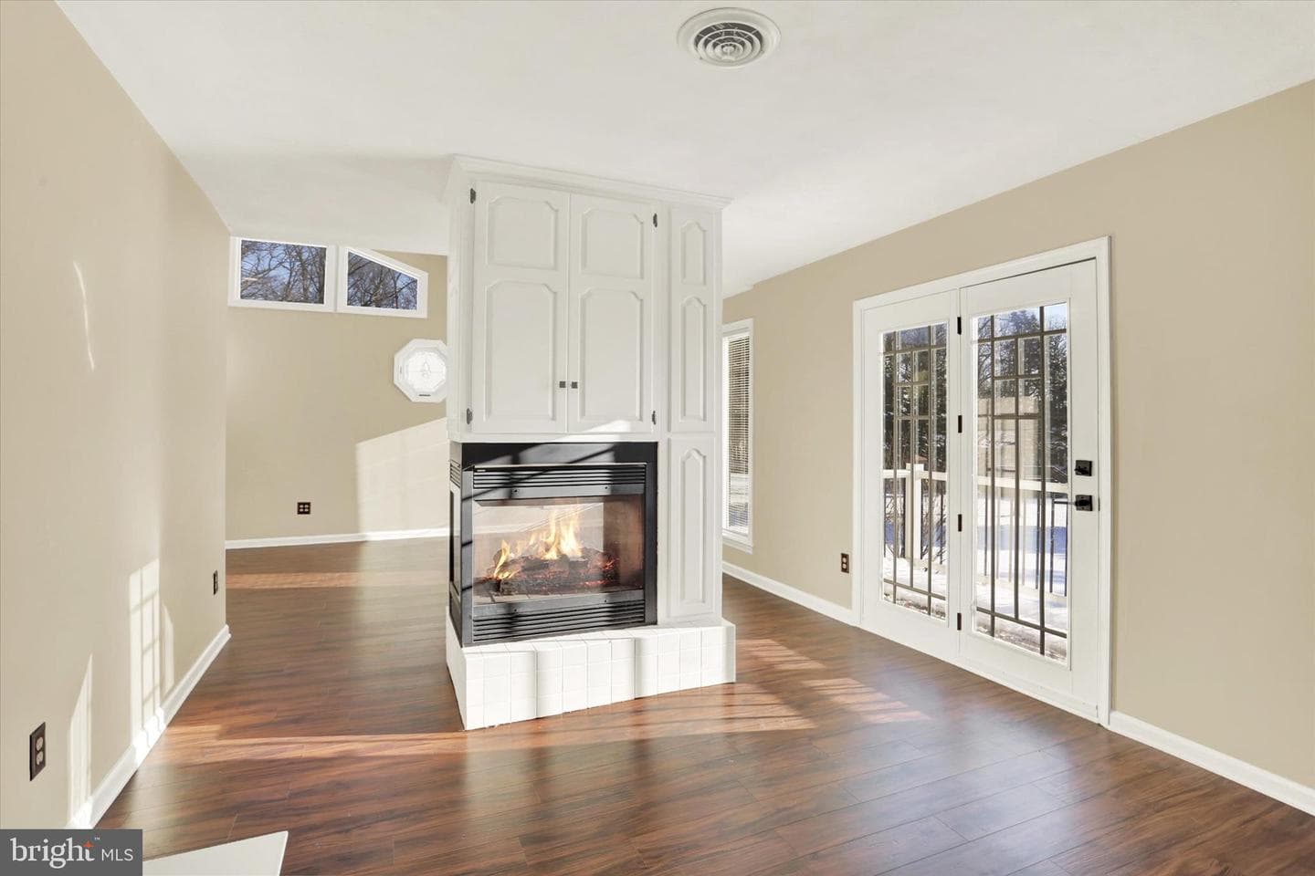 965 N College Street photo 43