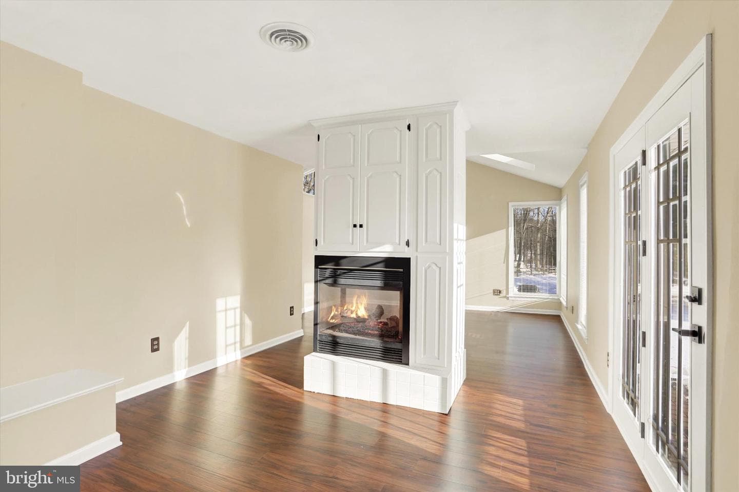 965 N College Street photo 44