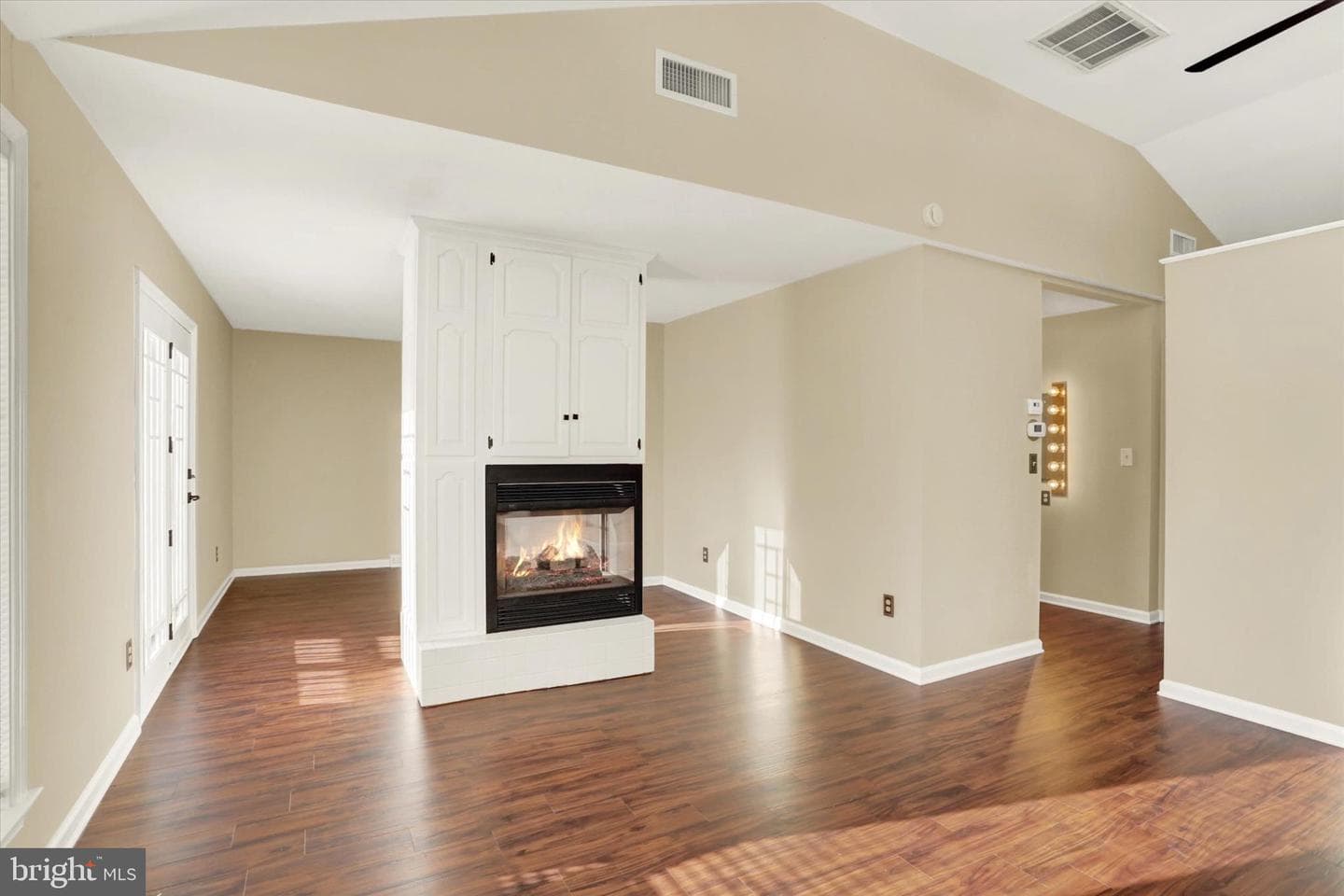 965 N College Street photo 46