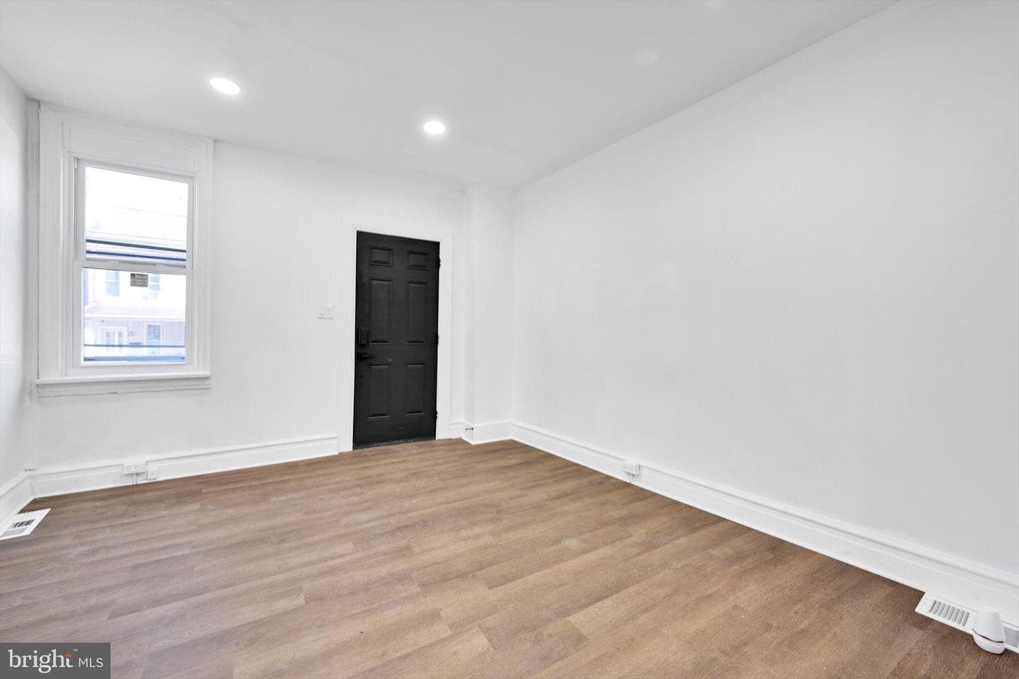 335 S 9th Street photo 3