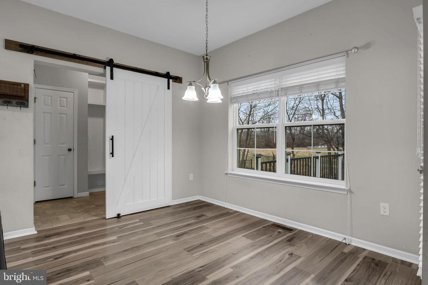 168 Parkside Drive photo 12