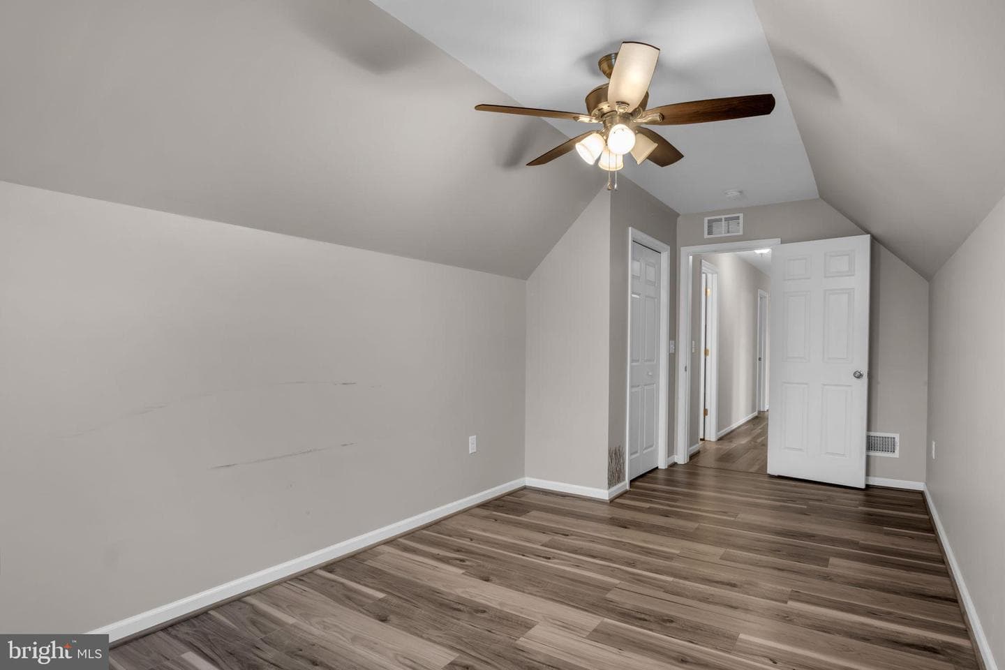 168 Parkside Drive photo 20
