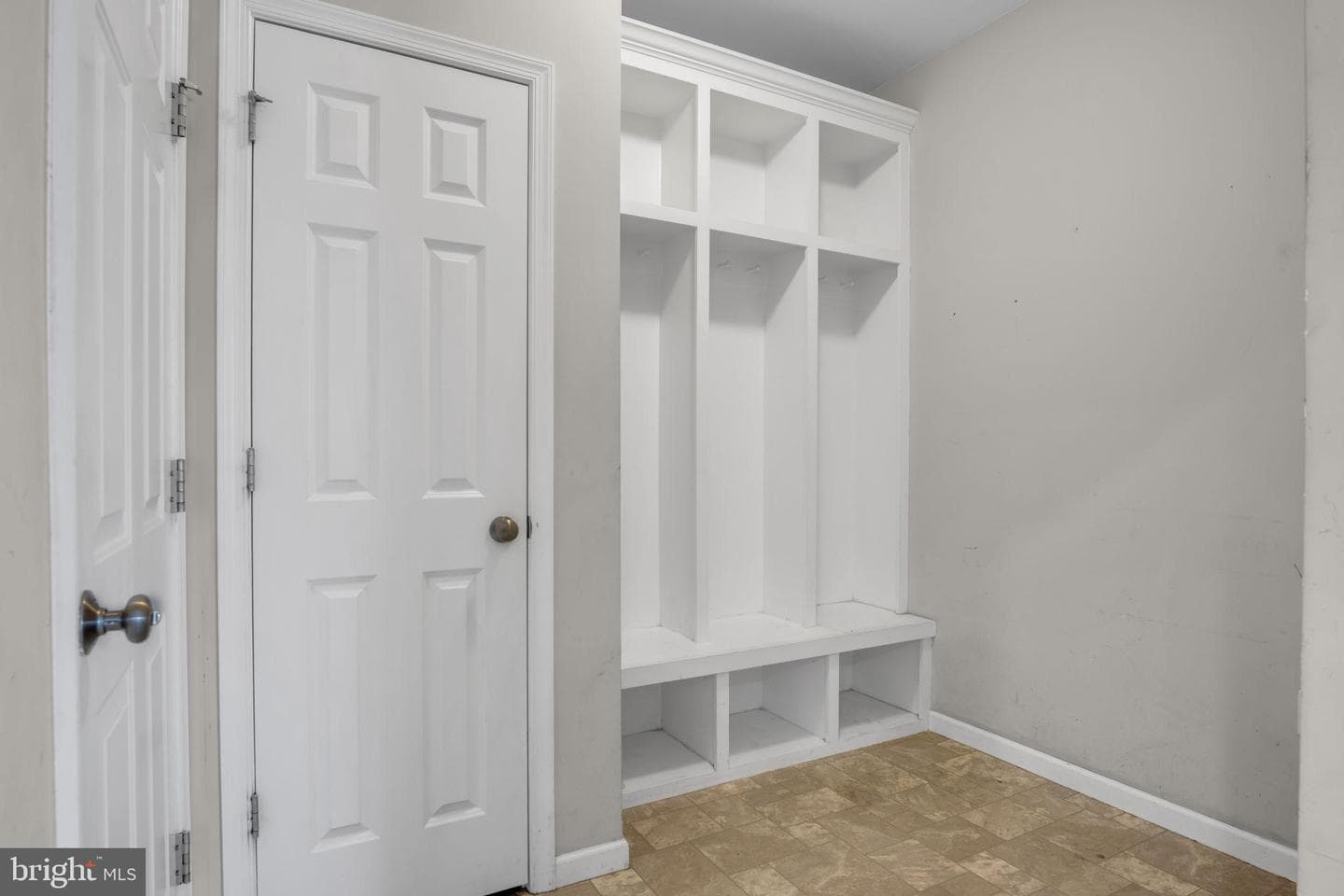 168 Parkside Drive photo 3
