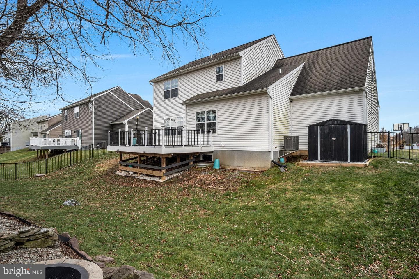 168 Parkside Drive photo 42