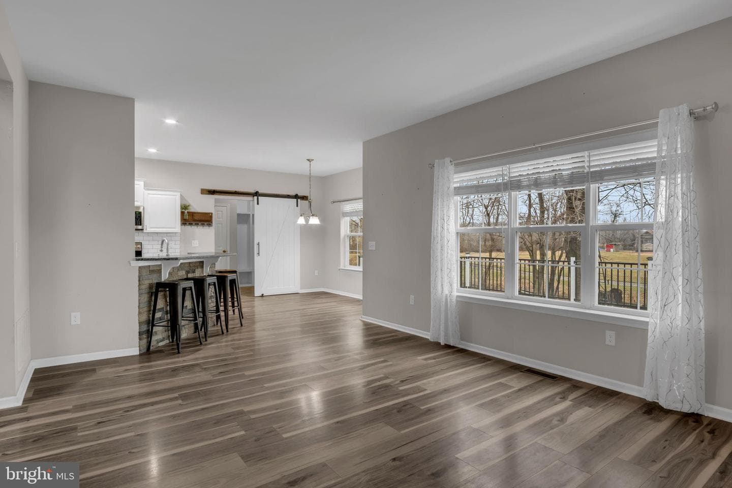 168 Parkside Drive photo 6